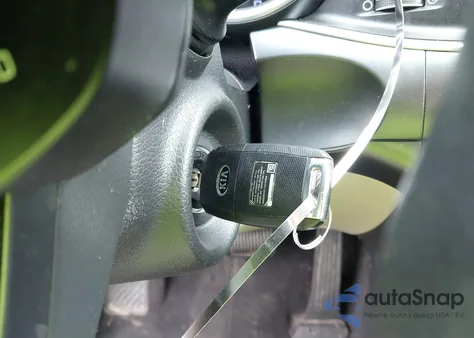 2015 Kia Optima Lx из США, поврежденный, VIN KNAGM4A78F5653027